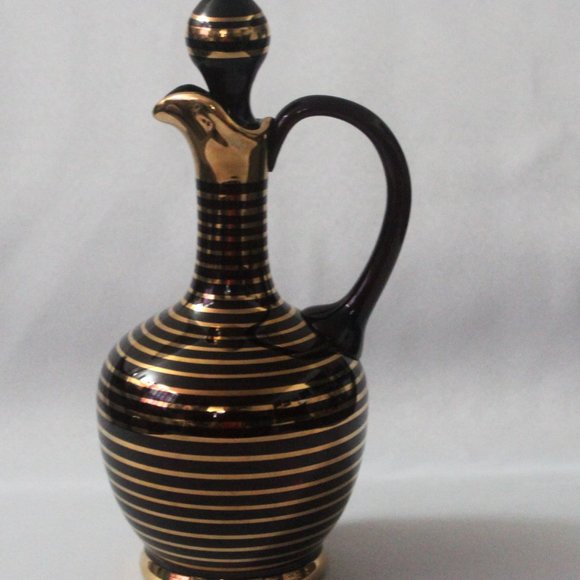 Gorgeous MCM Glass Decanter Set | Vintage Decanter with Glasses - Picture 3 of 16